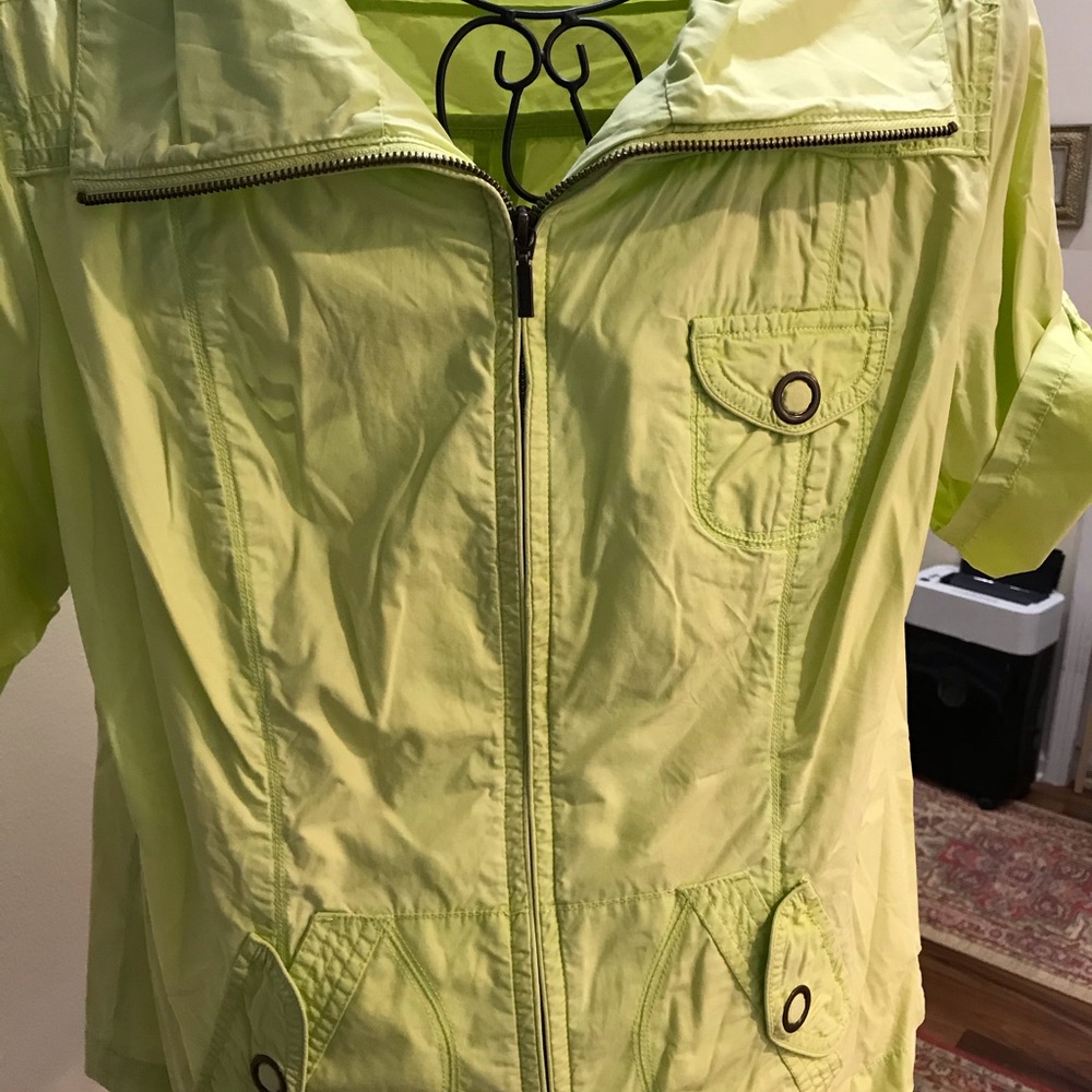 CHICO’s Size 2 jacket with short sleeves.